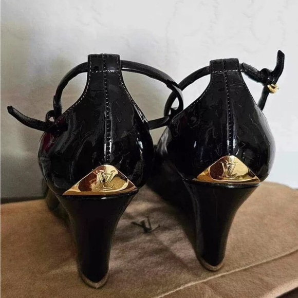 Louis Vuitton Black Patent Leather Wedge Pumps EU 36.5 US 6.5 - Picture 2 of 4